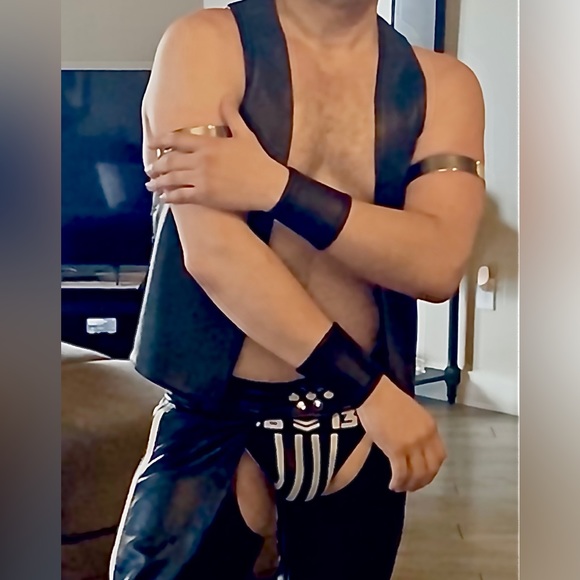 Top quality , genuine leather ‘Bar Vest’. Size M - Picture 12 of 12